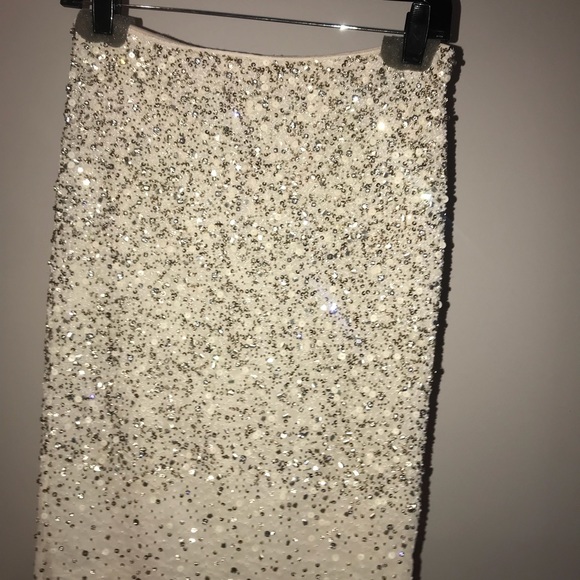 Alice and Olivia sparkle skirt ✨